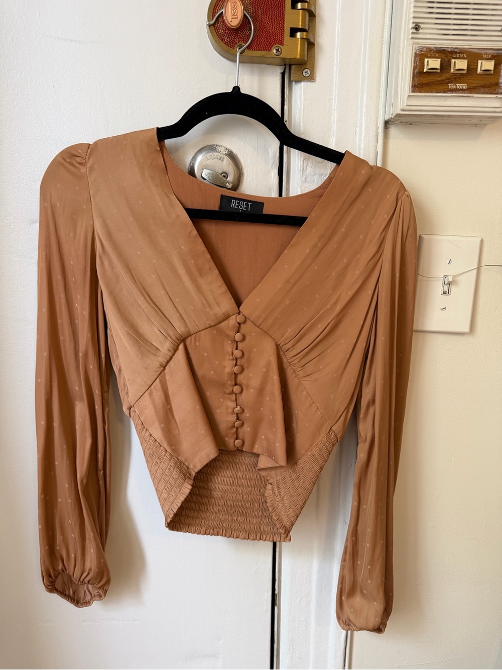 Women's Rust Brown Button-Front V-Neck Long Sleeve Top